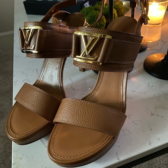 Platform Louis Vuitton heels (sold) - Picture 2 of 16